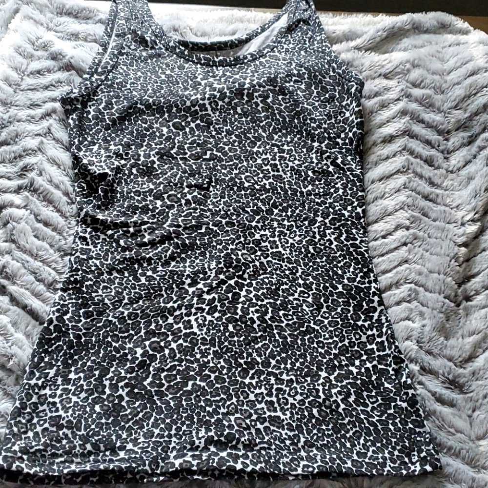 NWOT Leopard tank